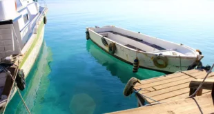 Boot im glasklaren roten meer Orange-Bay-Hurghada-Ägypten