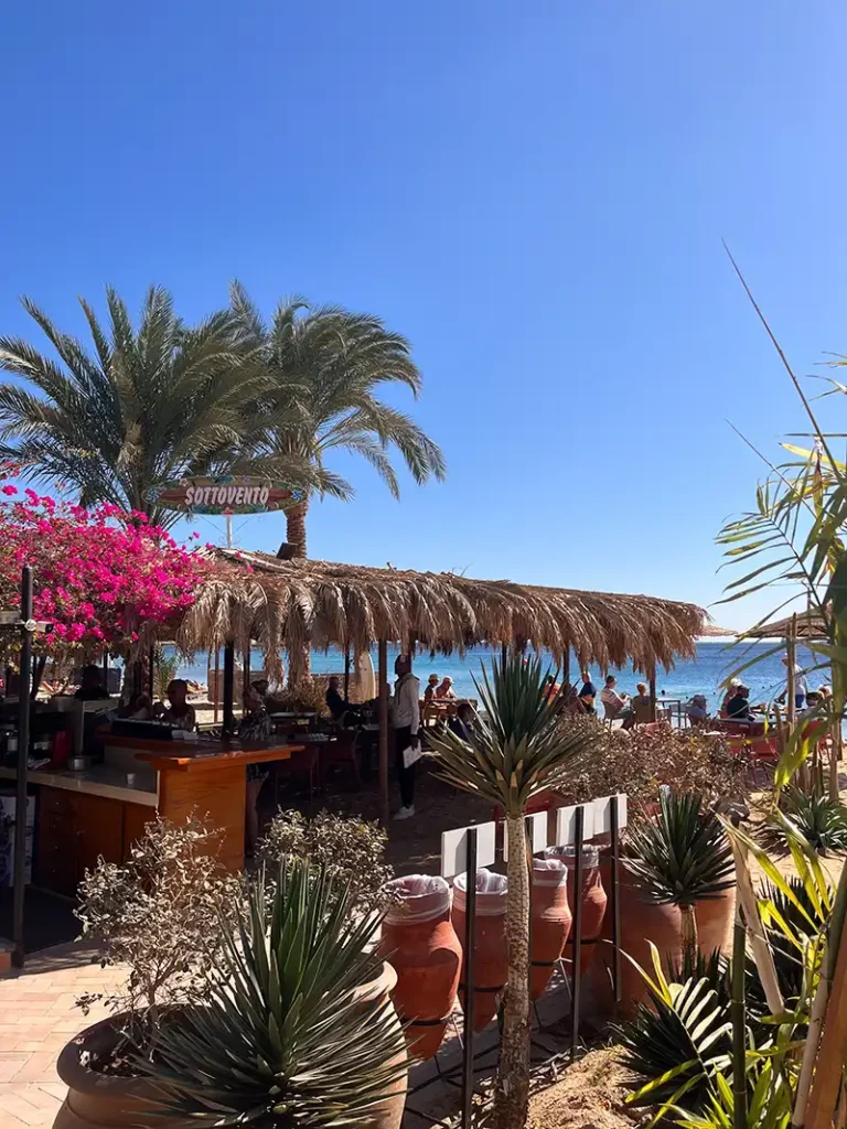 fort-arabesque-the-villas-beachbar