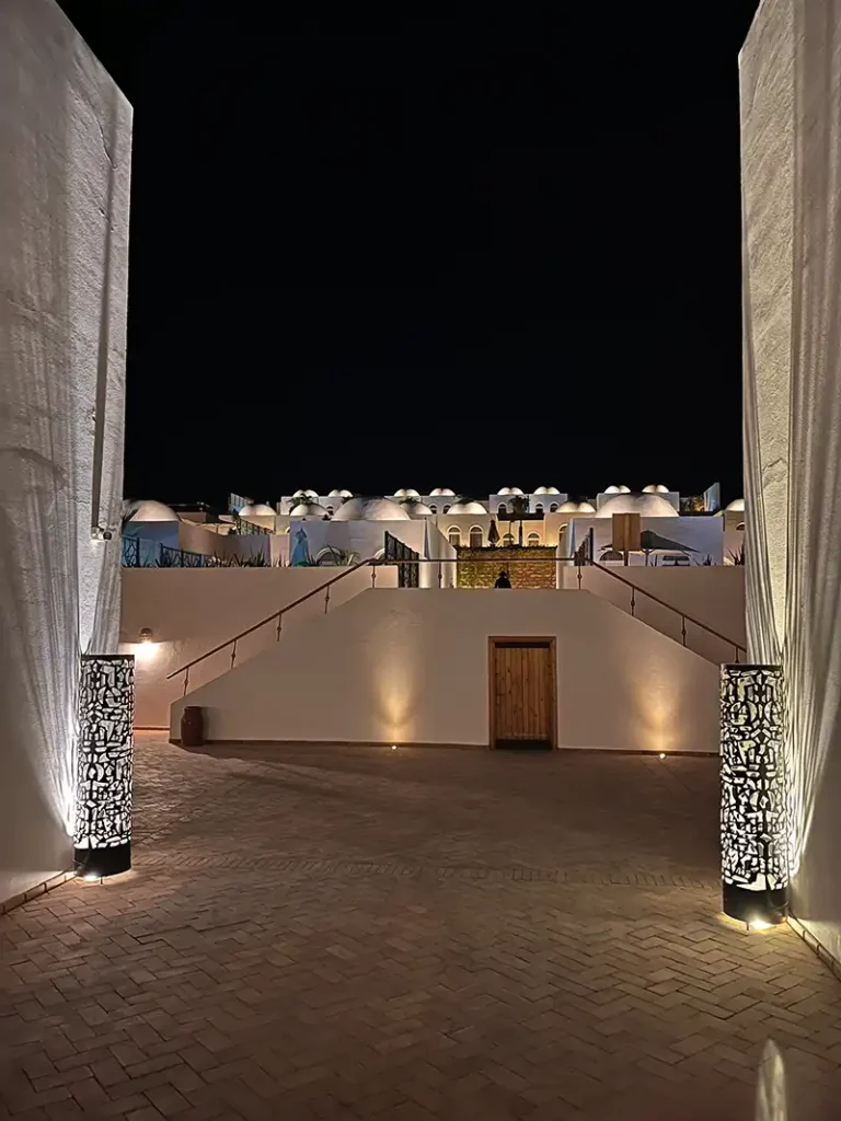 fort-arabesque-the-villas-night